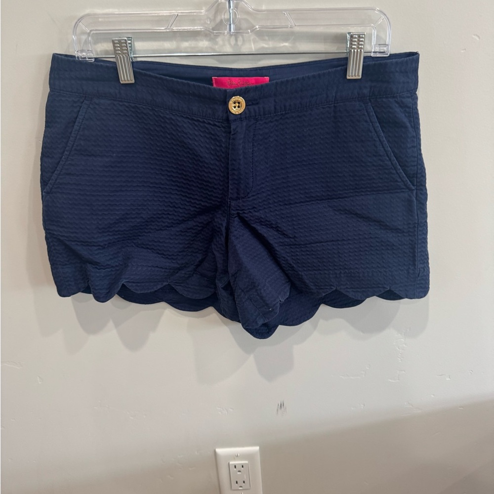 Lilly Pulitzer size 6 shorts that are gently used!